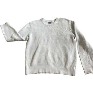 Cozy Women's Gap Sweater - Perfect for Fall!